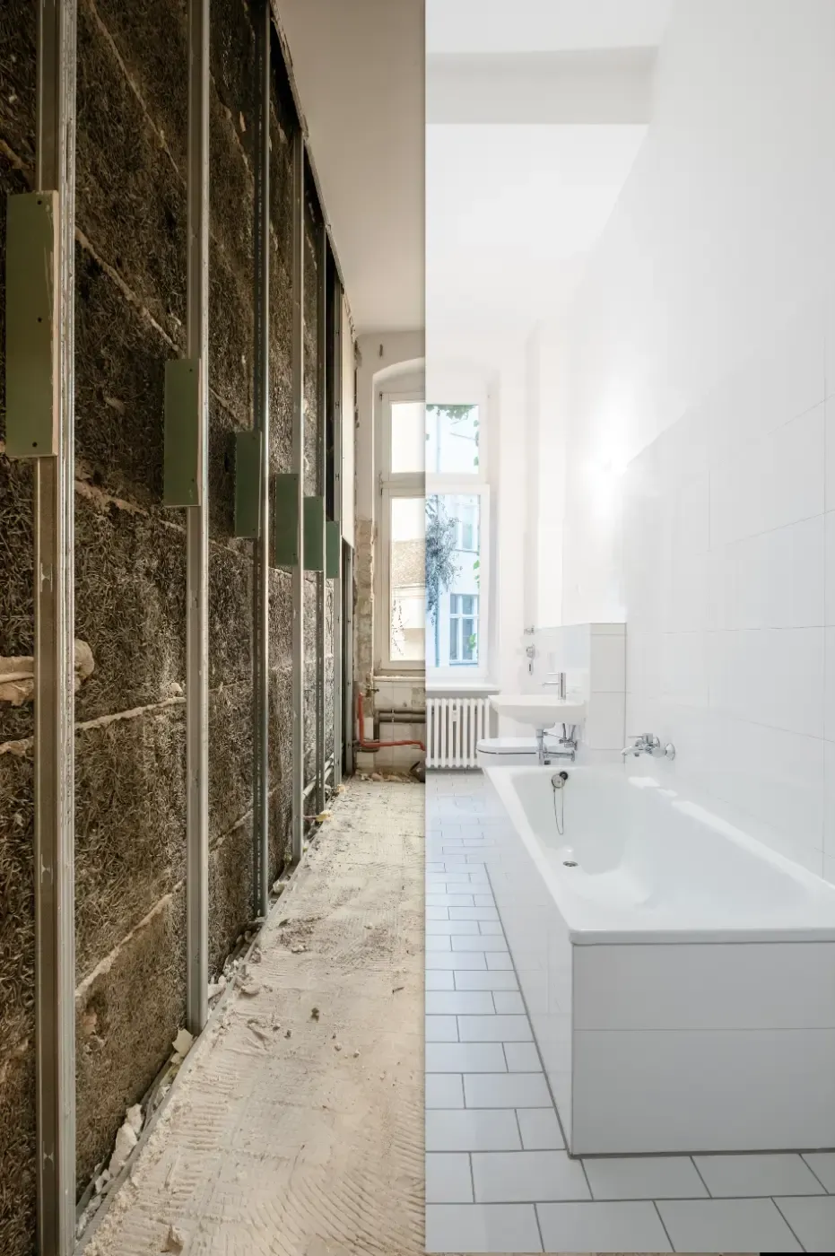 Modernes Badezimmer mit weißer Badewanne, gefliestem Boden und einer hohen, moosbewachsenen Wand daneben