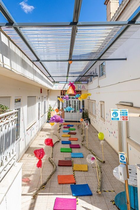 Toquinha dos Miminhos -Creche com Berçário, Jardim de Infância (pré-escolar) e ATL.