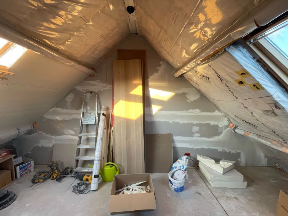 Travaux sous le toit