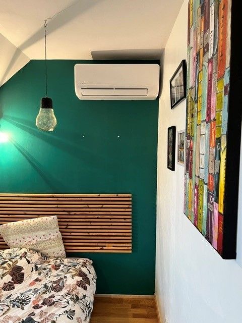 Unité intérieure de pompe à chaleur dans une chambre