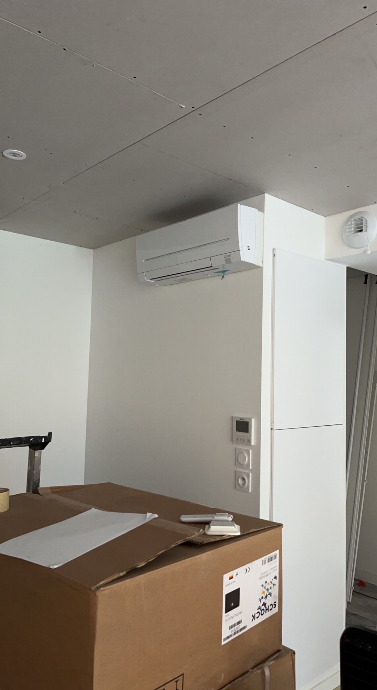 Installation d'une climatisation dans une pièce rénovée