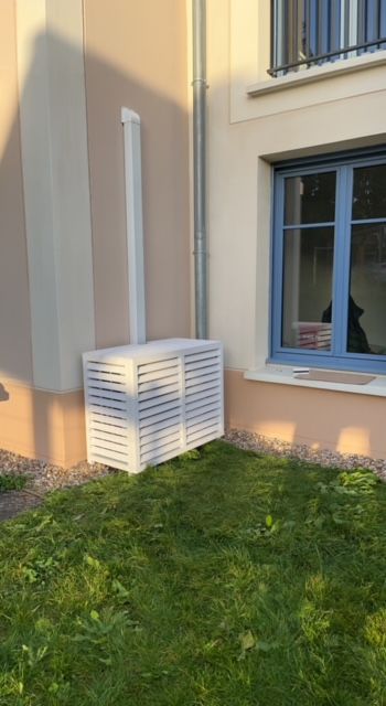 Coffre pour cacher l'unité extérieure de la pompe à chaleur