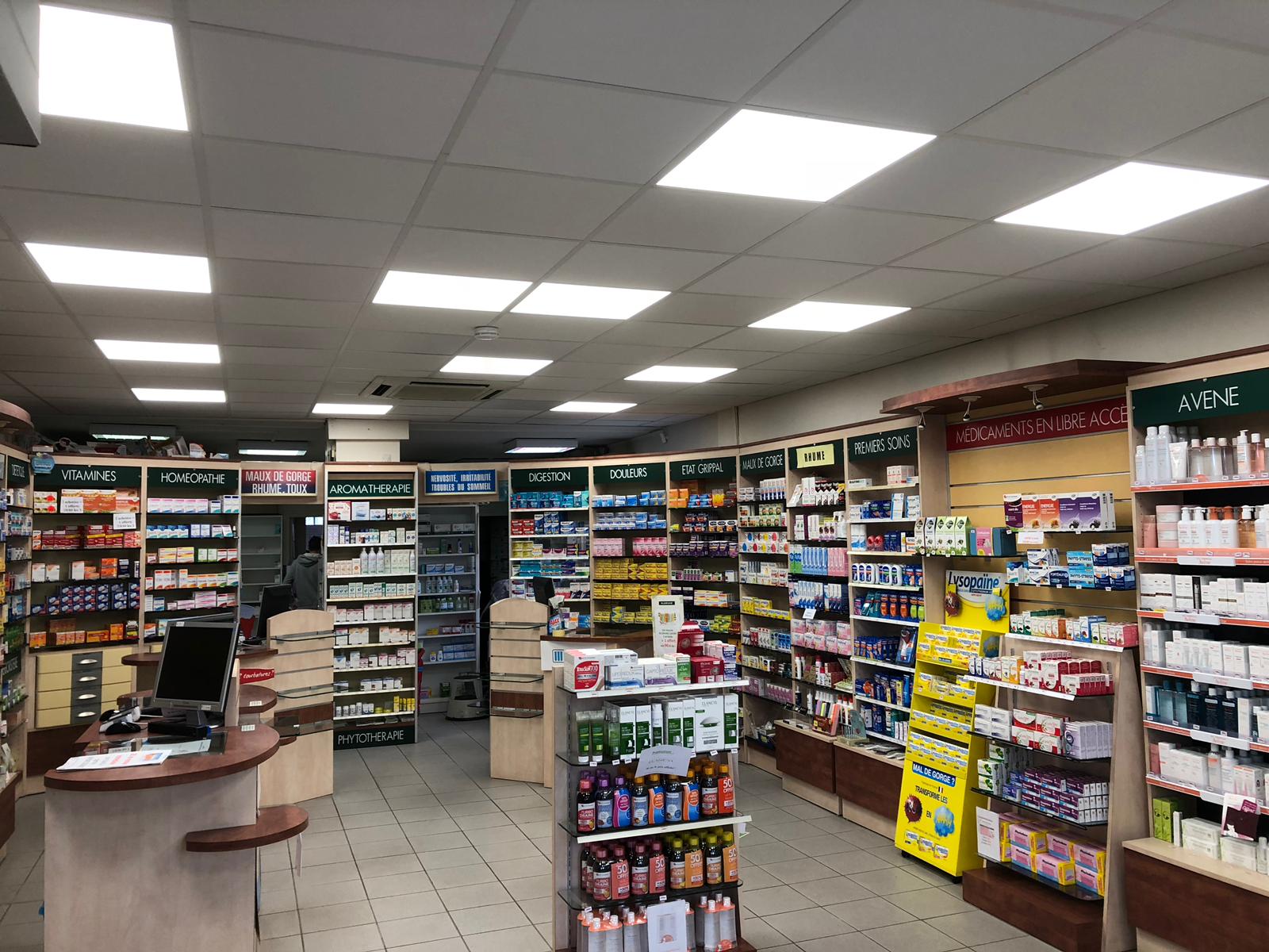 Éclairage de pharmacie
