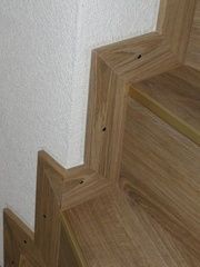 Sockel bei Treppe - Bobst Bodenbeläge