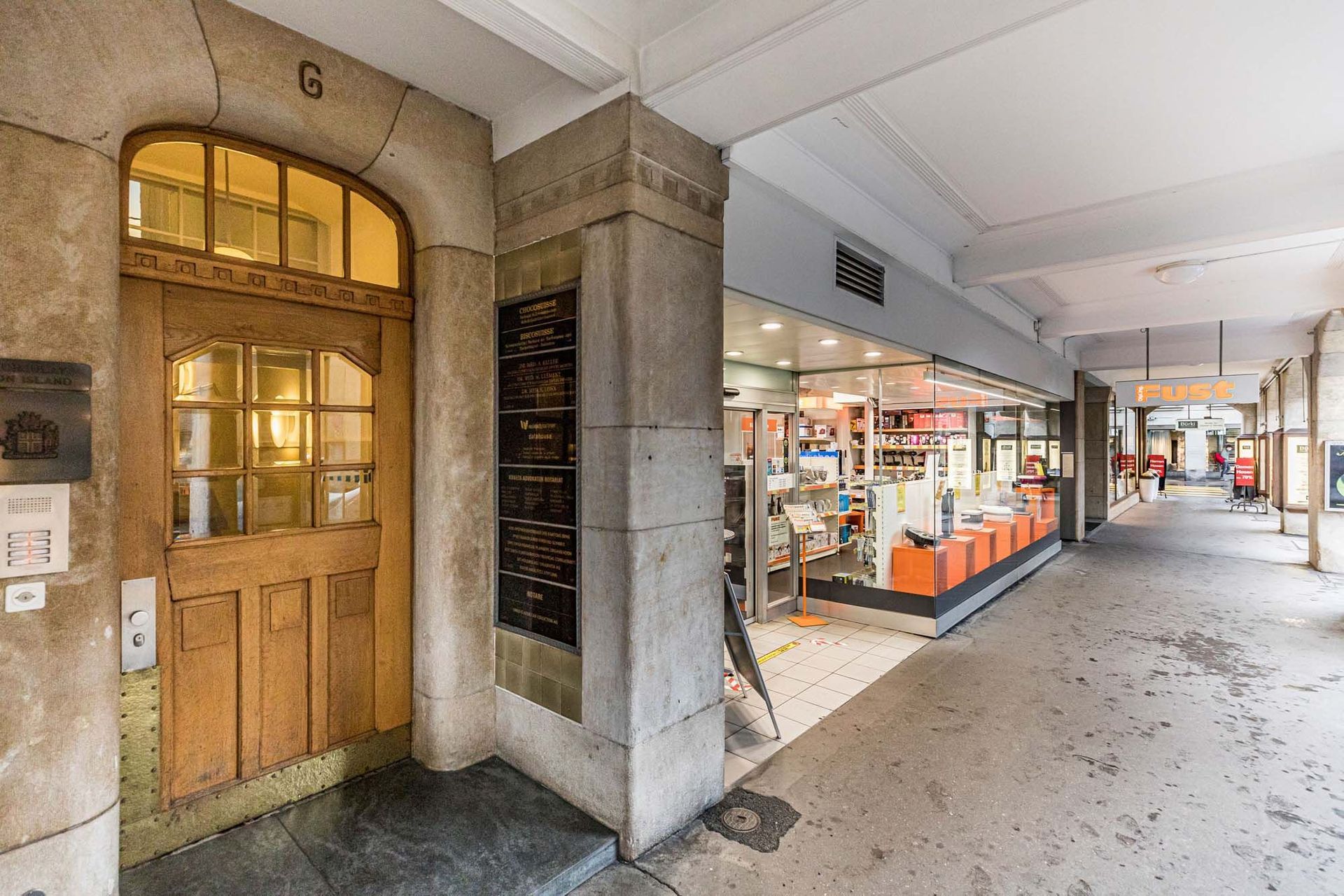 Eingang | Praxis Dr. Leiva | Psychiatrie, Psychotherapie, Gruppentherapie, EDMR | Bern
