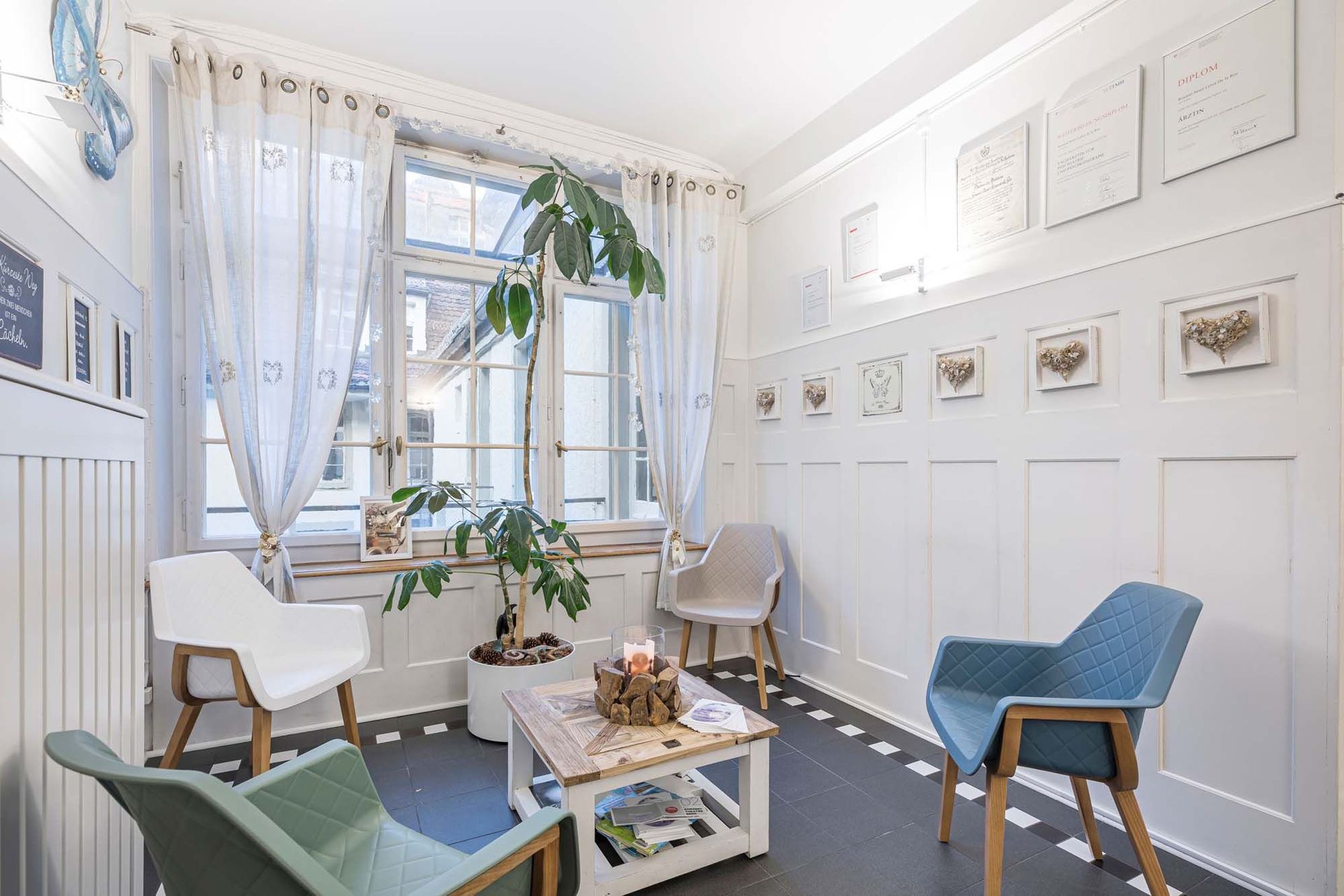  Praxis Dr. med. Leiva