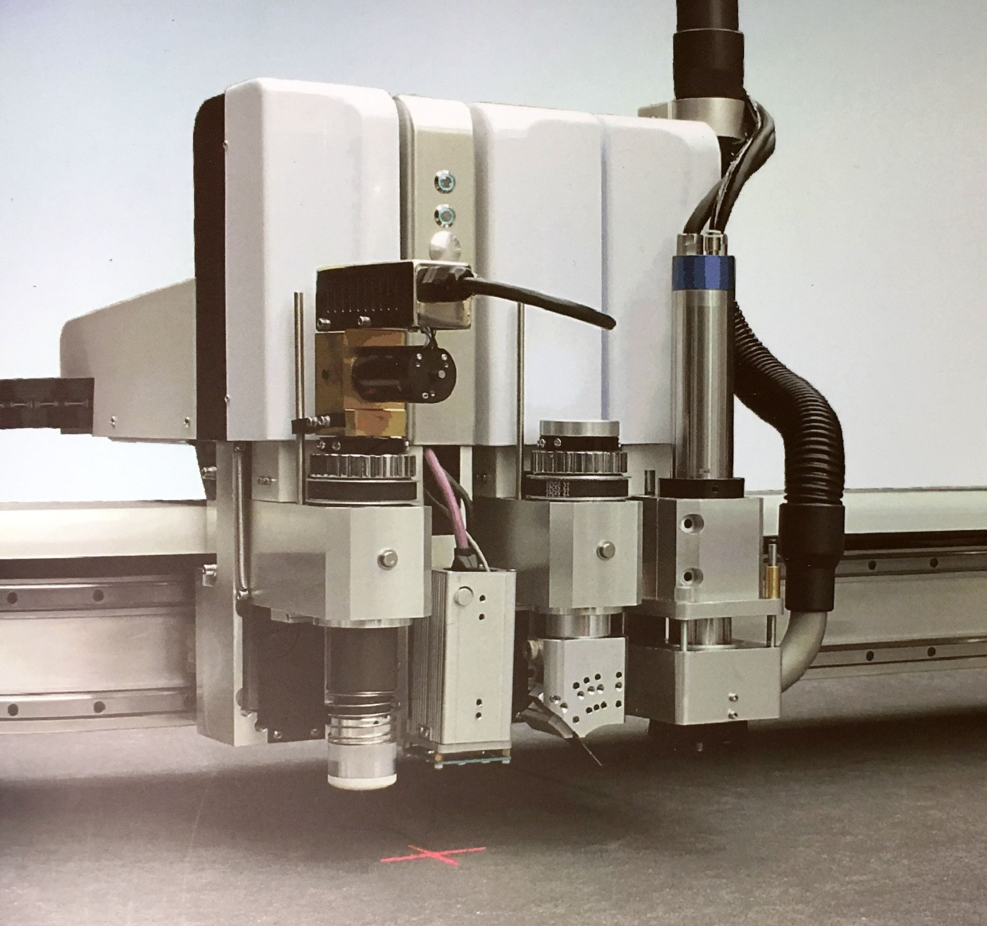 Una máquina que tiene una x roja