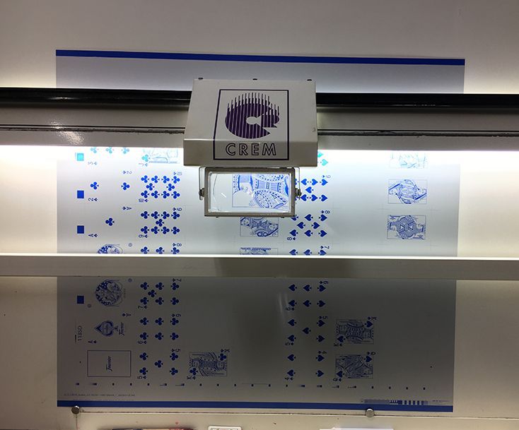 Una máquina que tiene la palabra tripulación en ella