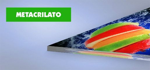 Una imagen de una fruta de color arcoiris con un cartel verde que dice metacrilato.