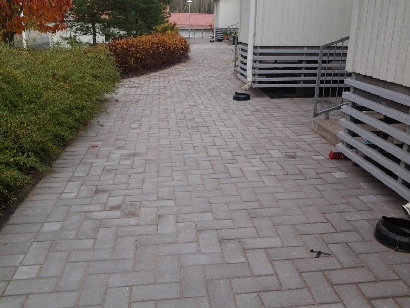 Uudenmaan pihapojat Oy