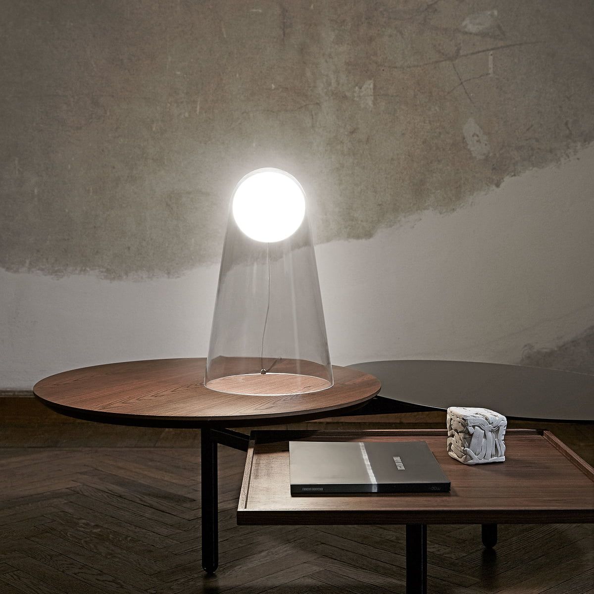 Lampe de table verre transparente flottante Satellight de marque Foscarini