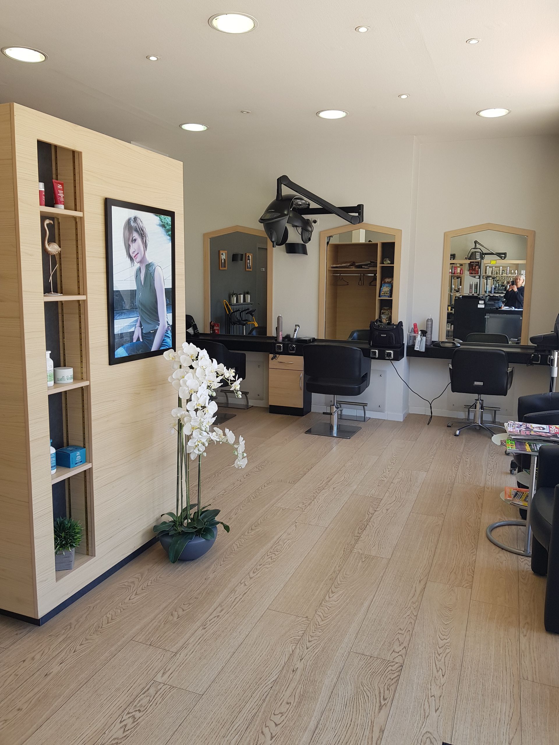 Espace coiffure vu de l'entrée