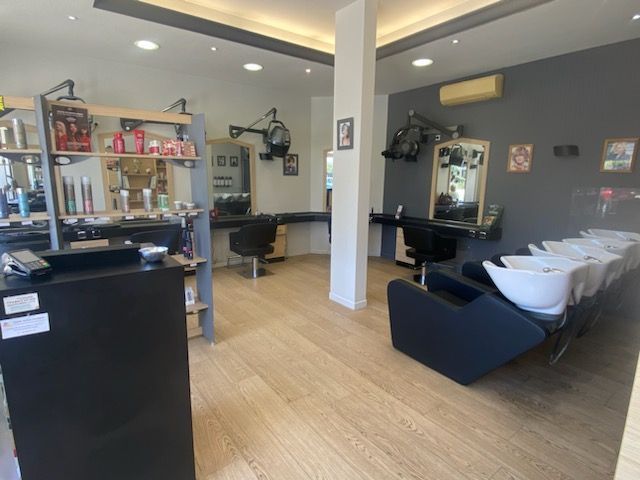 Photo de l'intérieur du salon en entier