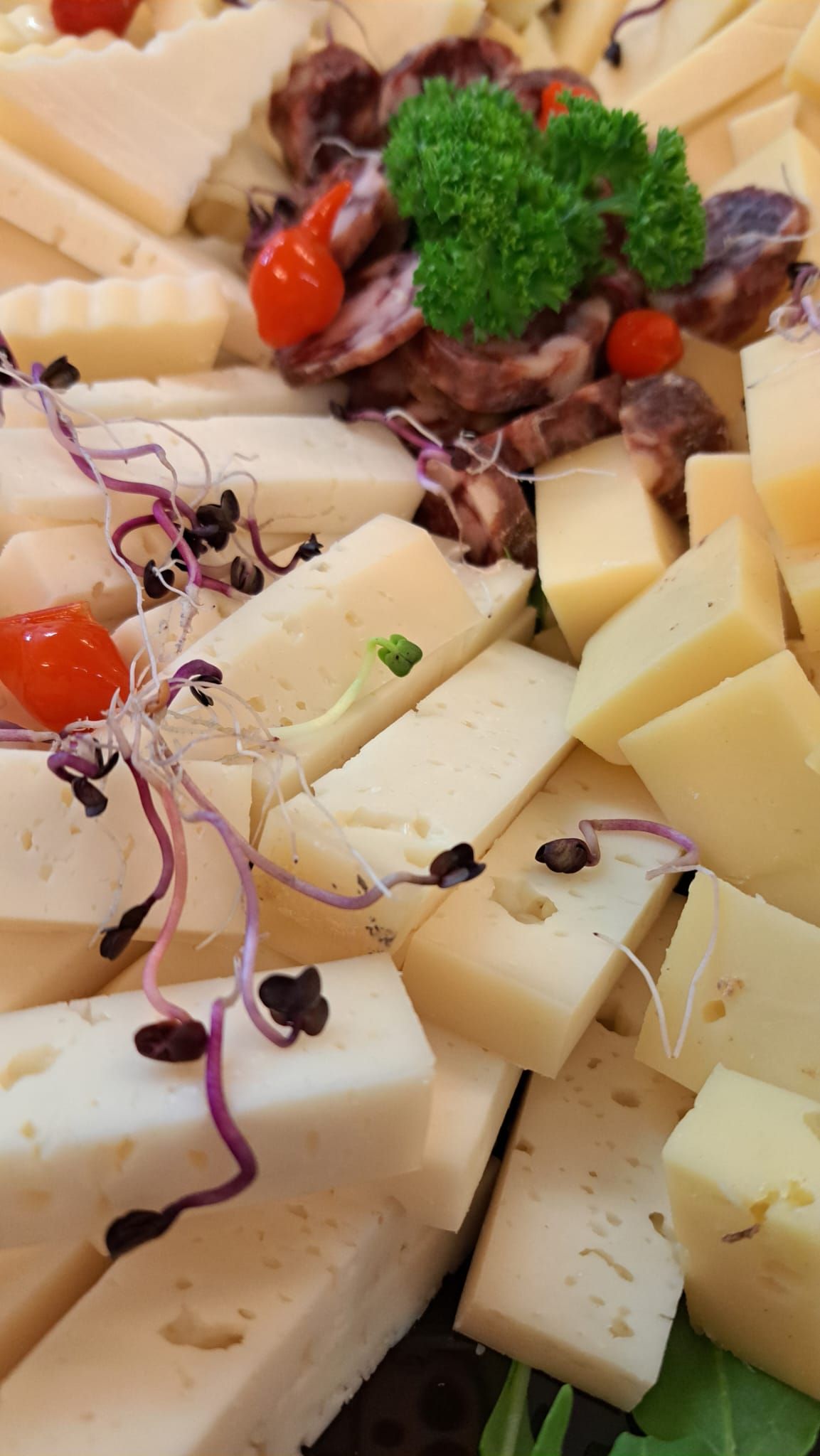 salumi assortiti e olive - Furger I Nostran de Cabie