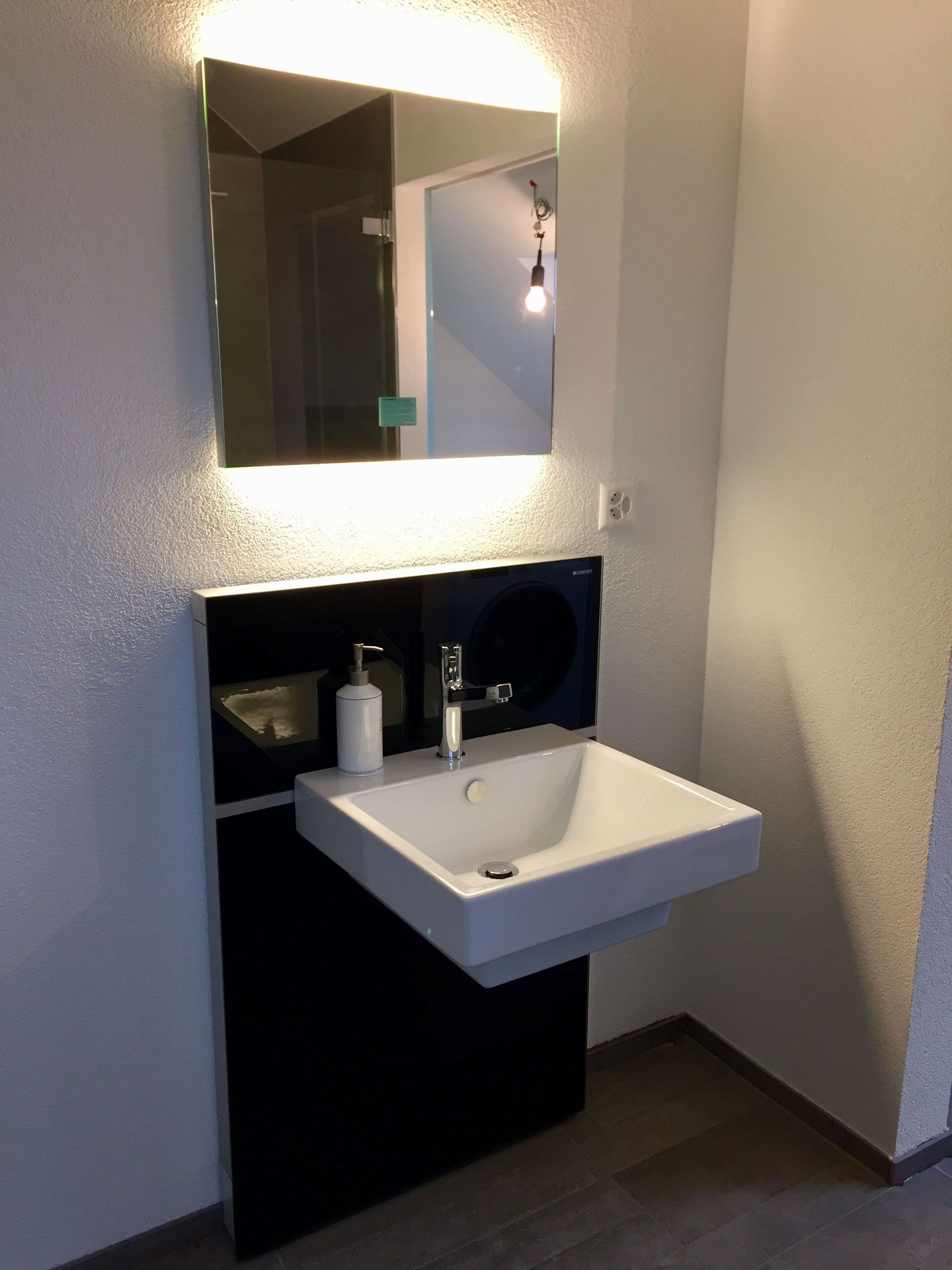 Sanitär Badrenovation - René Brügger GEBATEC AG Aeschi SO
