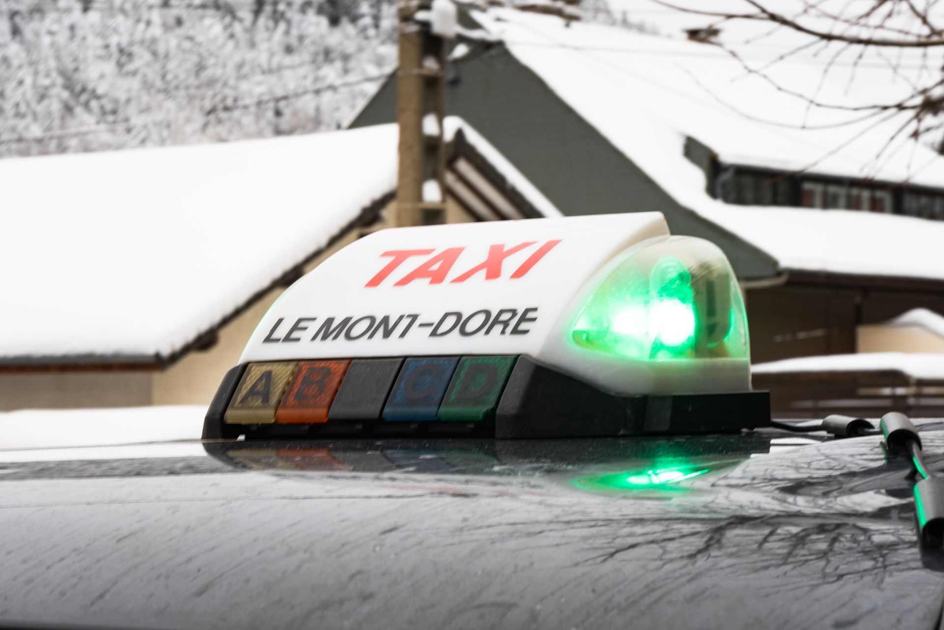 Intérieur d'un bar de nuit