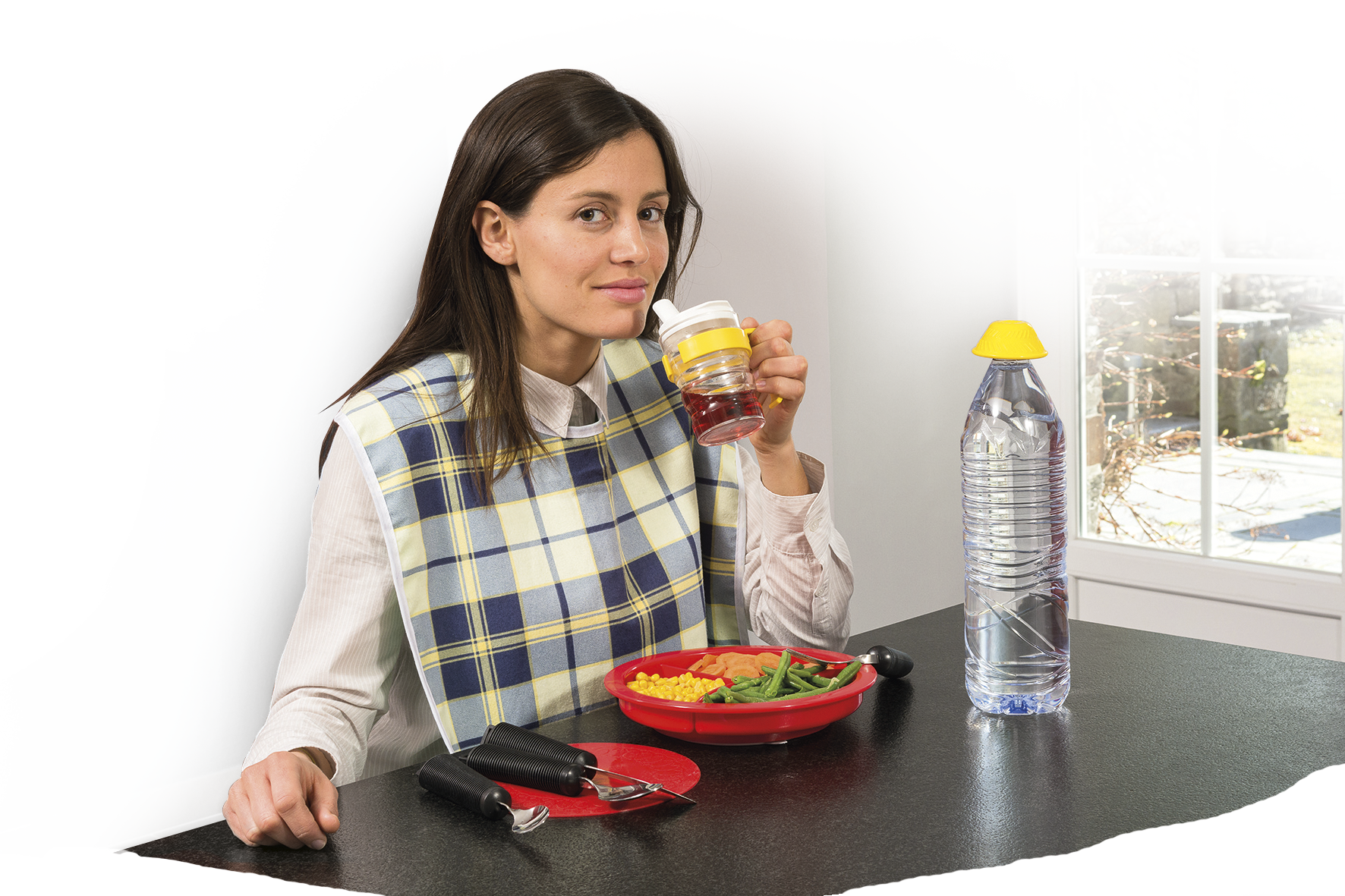 Photo de femme qui utilise du matériel médical 