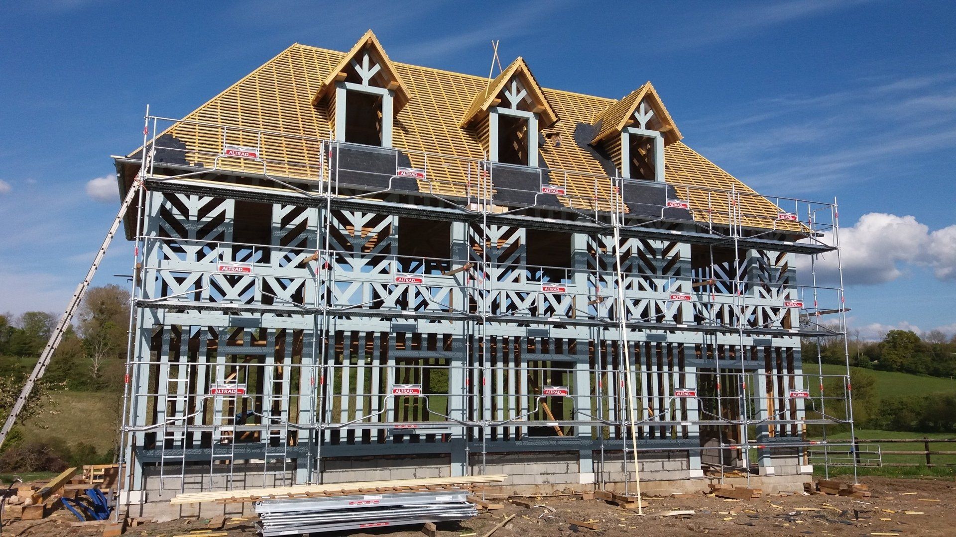 Pose de charpente sur-mesure