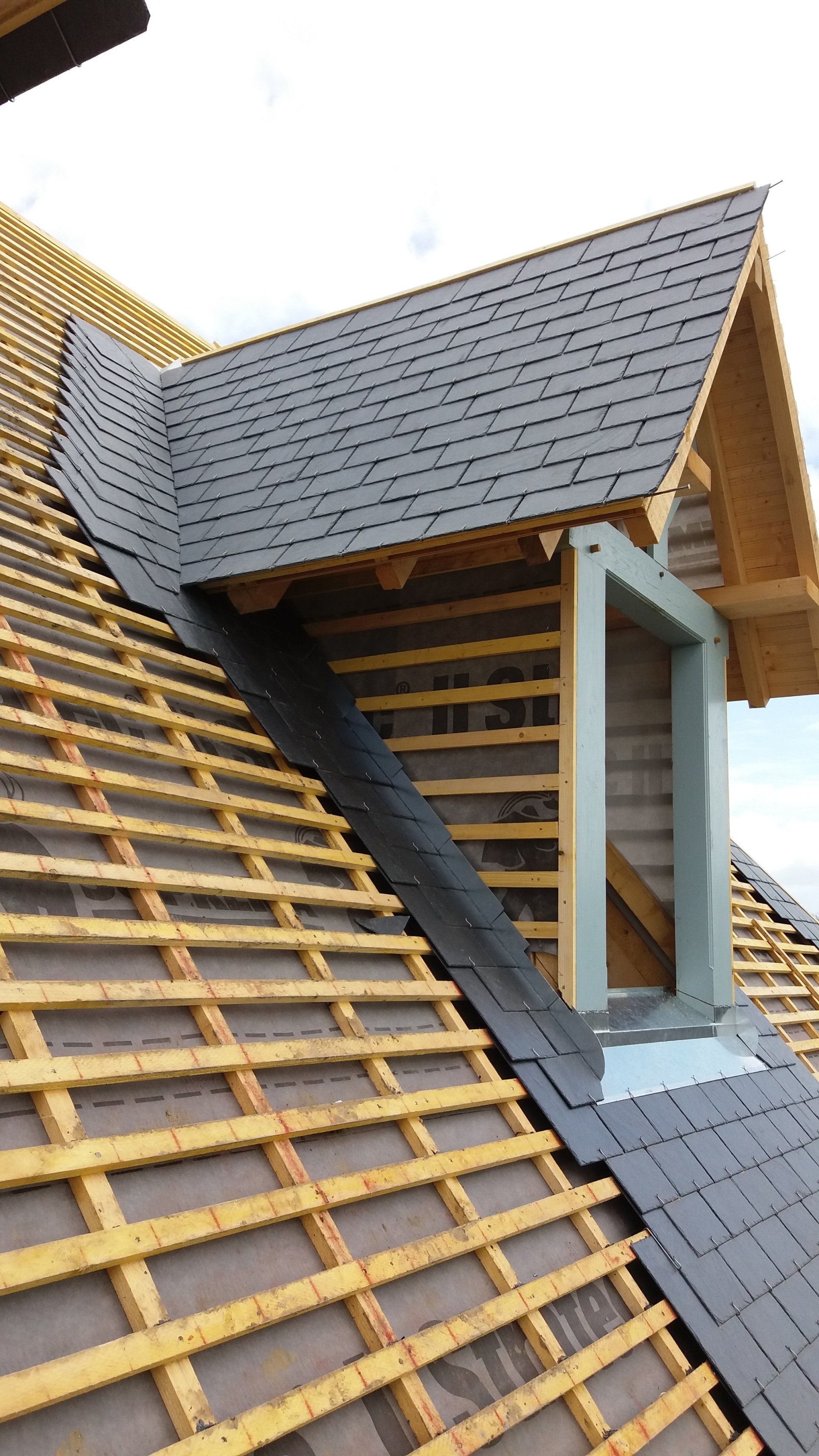 Pose de fenêtres de toit