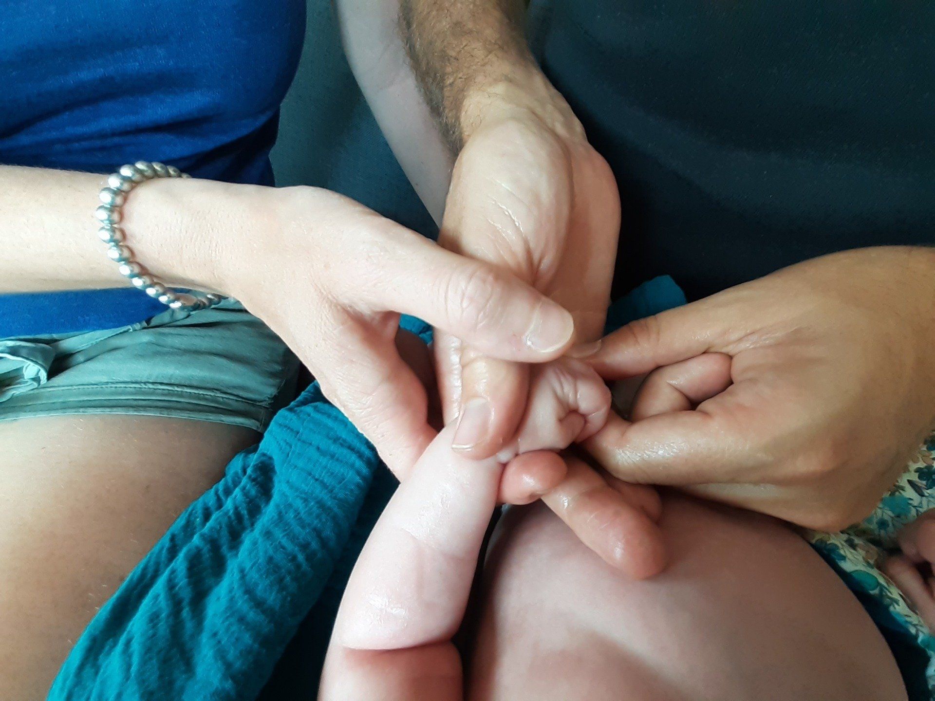 Modelage bras bébé