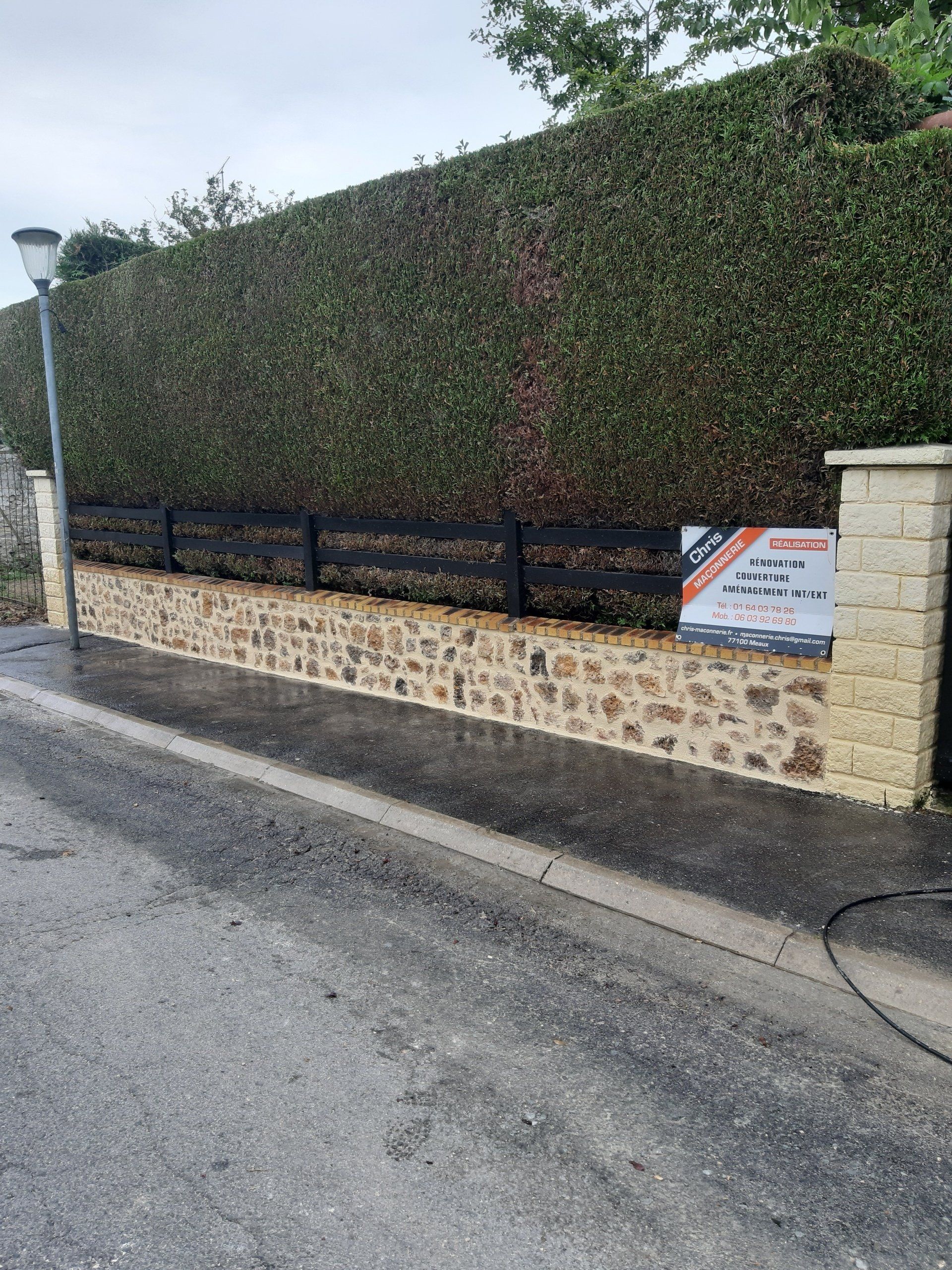 Plaquette de parement imitation pierre avec jointoiement