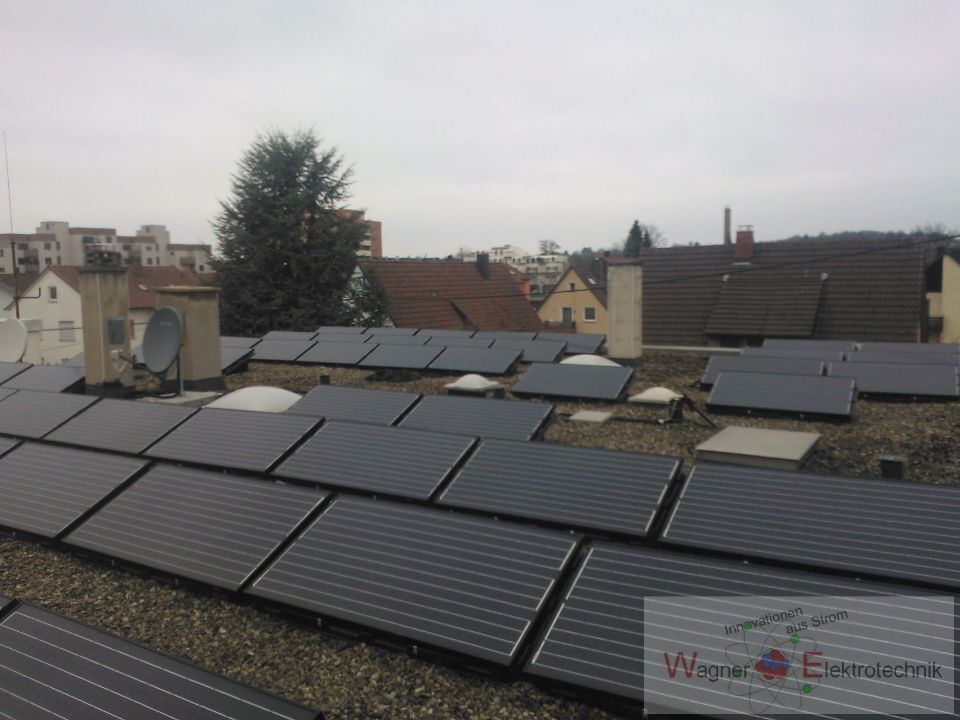 Photovoltaikanlagen von Tobias Wagner Elektrotechnik auf einem Dach