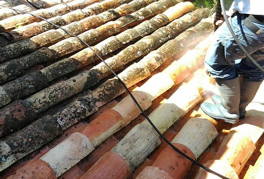 Entretien de couverture en tuiles