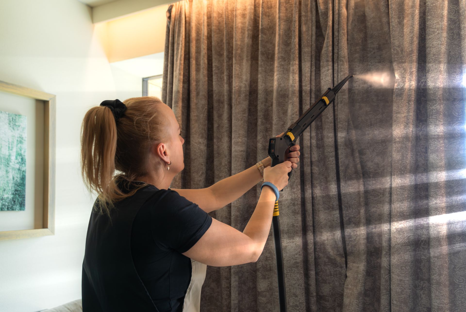 Tekstiilien puhdistus kuivahöyrypesurilla