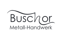 Logo für BuschOr Metall-Handwerk. Über dem Namen „Buschor“ steht ein stilisierter Text mit einer Welle. 