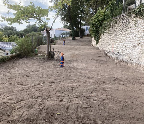 Terrassement terrain difficile