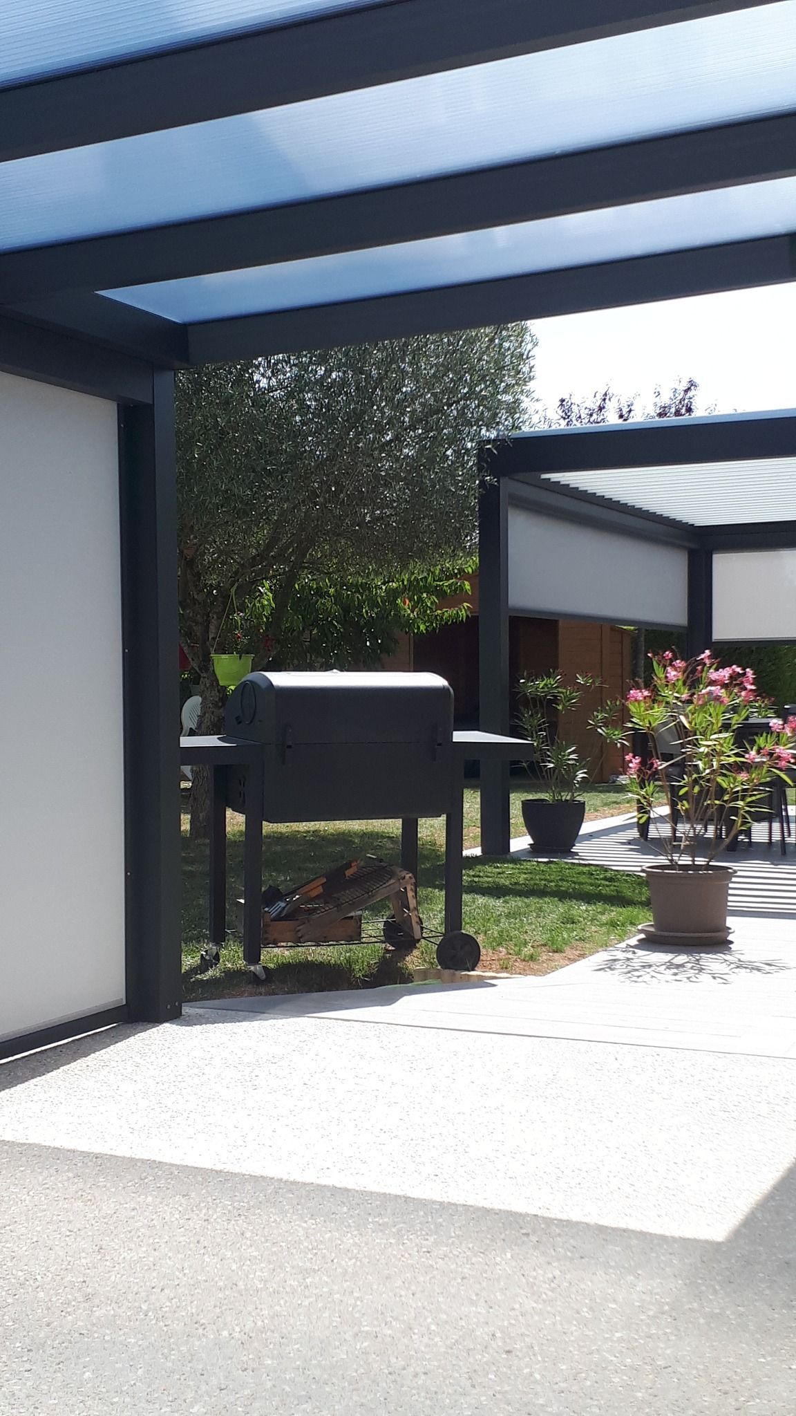 Pergola avec barbecue