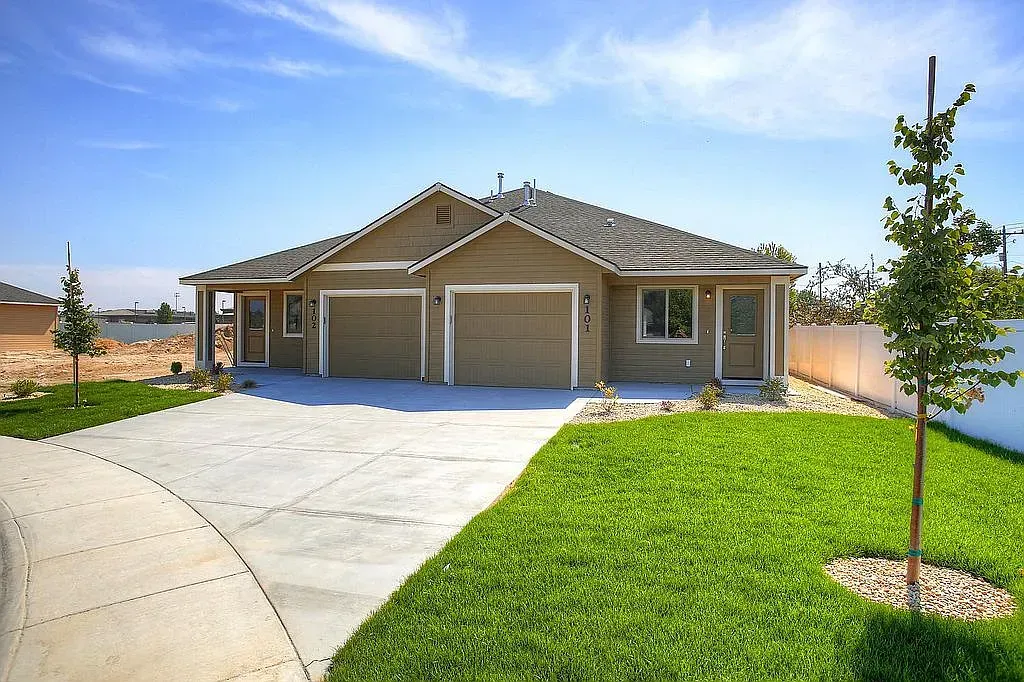 Single family long term rental home with three car garage