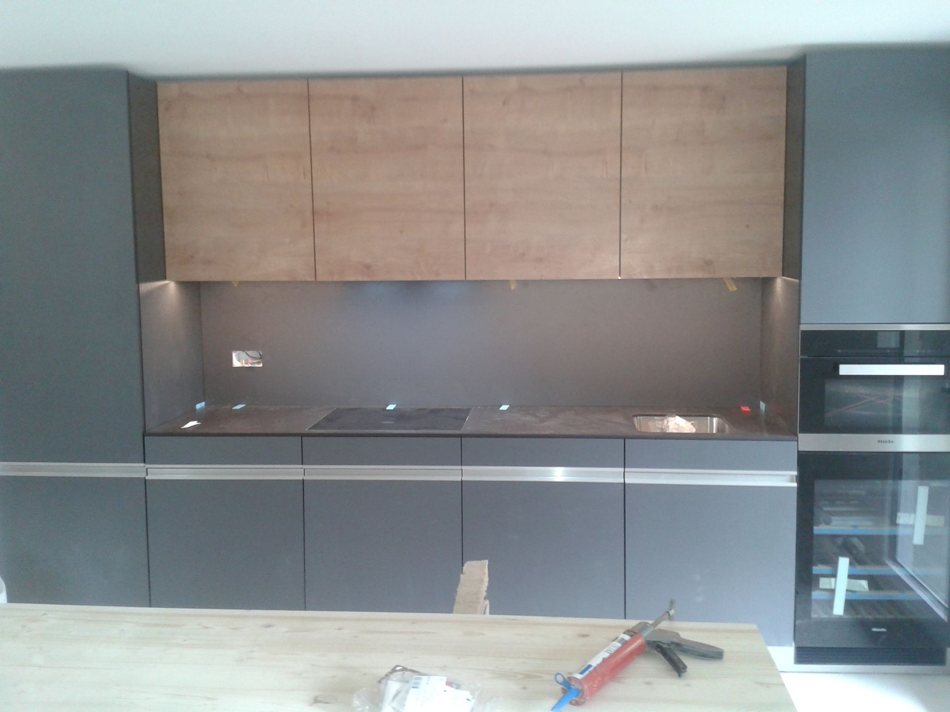 Moderner Küchenbau - Steuri Schreinerei & Innenausbau GmbH - Wengen