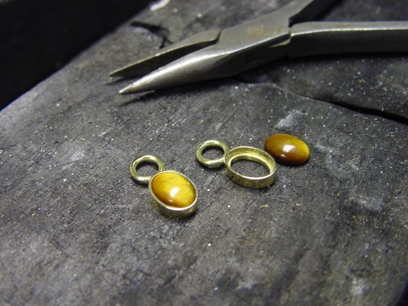 Juwelier Danowski – Ringe auf Werktisch