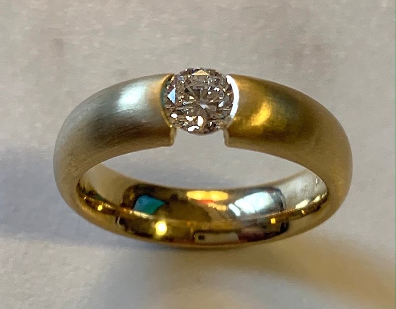 Juwelier Danowski – Ring in Einzelanfertigung mit Diamant