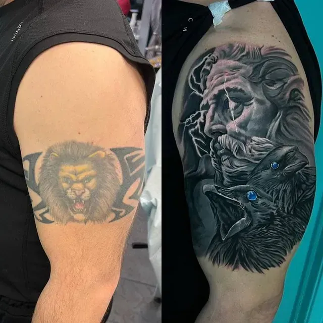 Ein Mann hat ein Tattoo von einem Löwen und ein Mann mit Bart