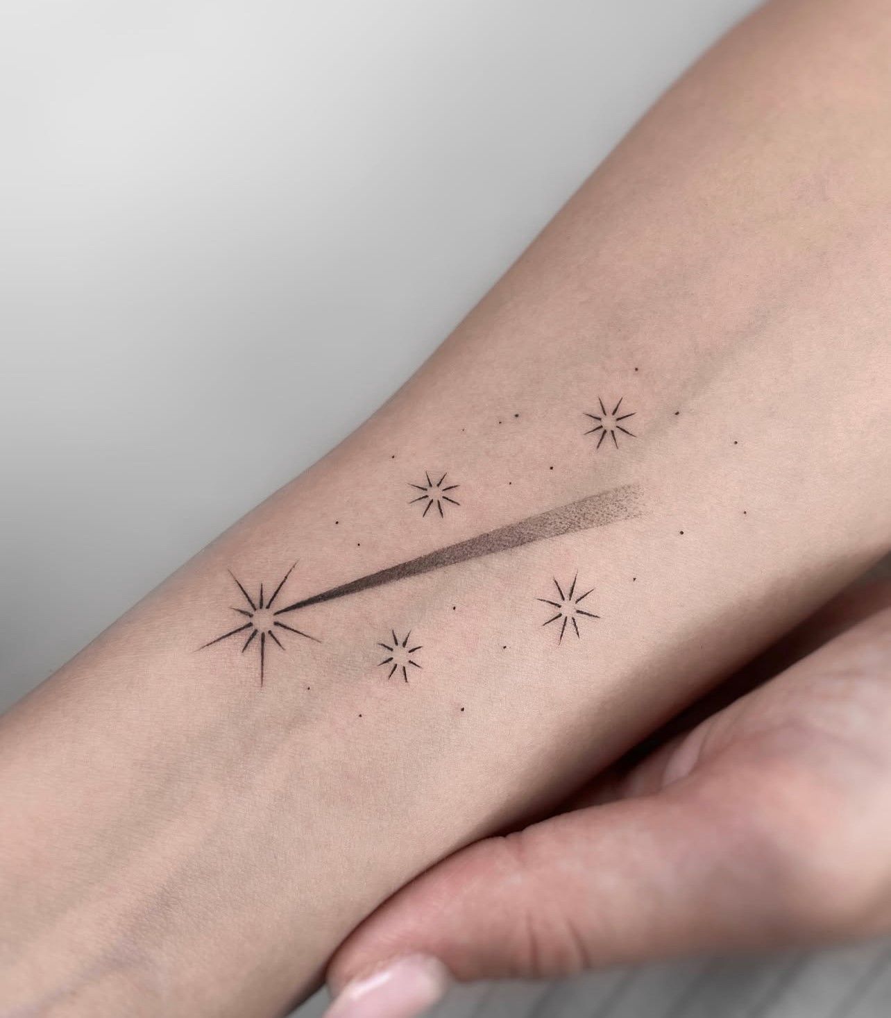 Ein Fineart-Tattoo von Sternen