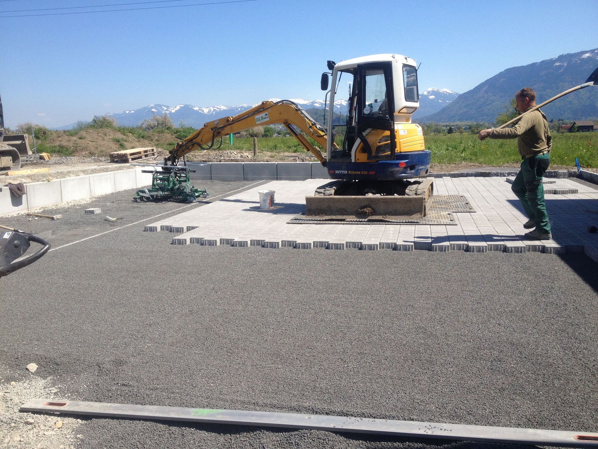 Verbundsteinplatz - GLB Bau Gams