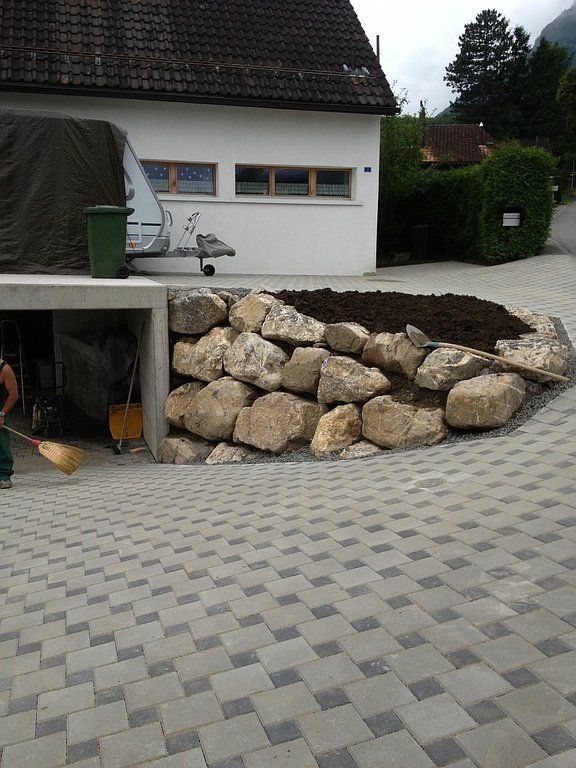 Verbundsteinplatz - GLB Bau Gams