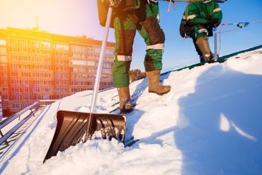 Ruohon leikkuu ruohonleikkurilla