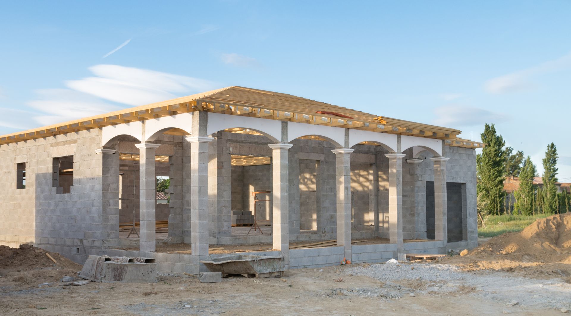 Grande maison en construction.