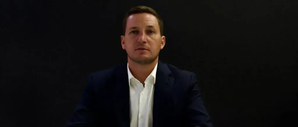 Artem. Agente de WellaCasa.