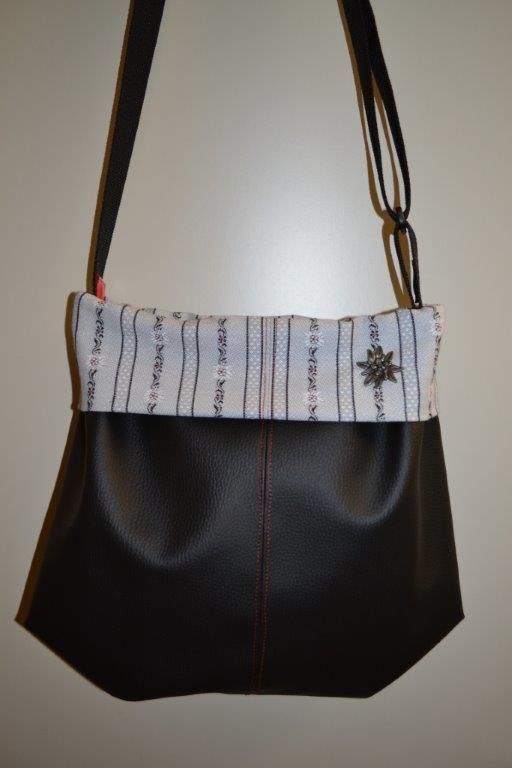 Beuteltasche - riedland.ch in Tuggen