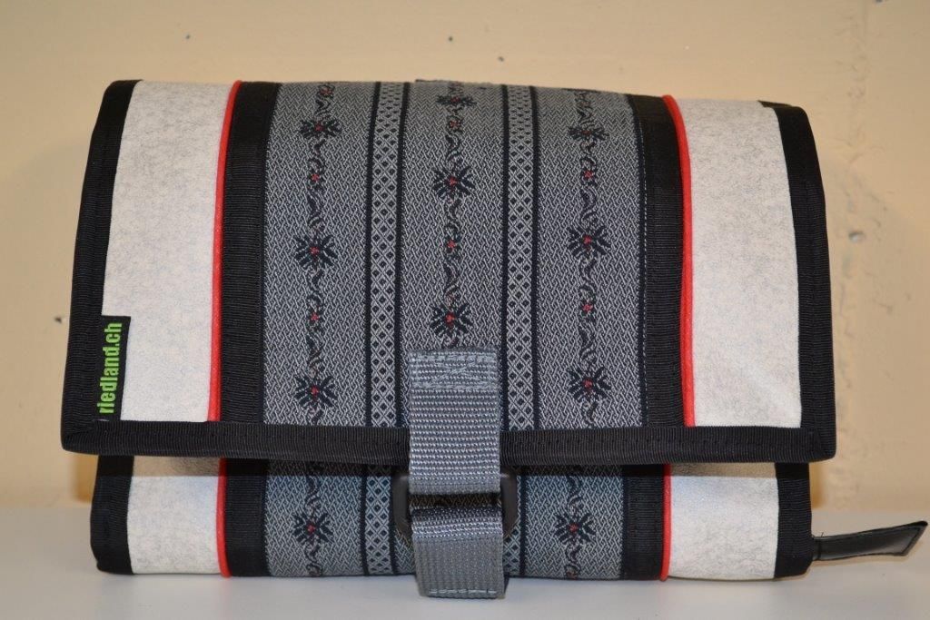 Reisenecessaire - riedland.ch in Tuggen