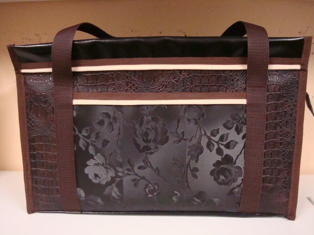 Umhängetasche Riedland Gross - riedland.ch in Tuggen