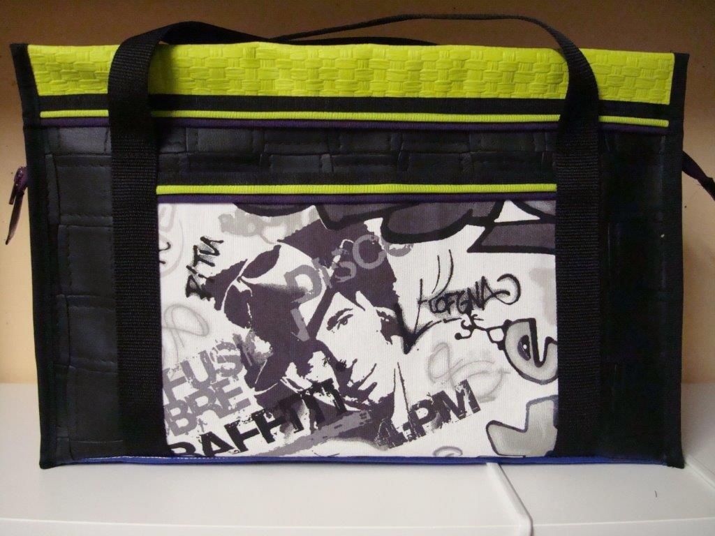 Umhängetasche Riedland Gross - riedland.ch in Tuggen