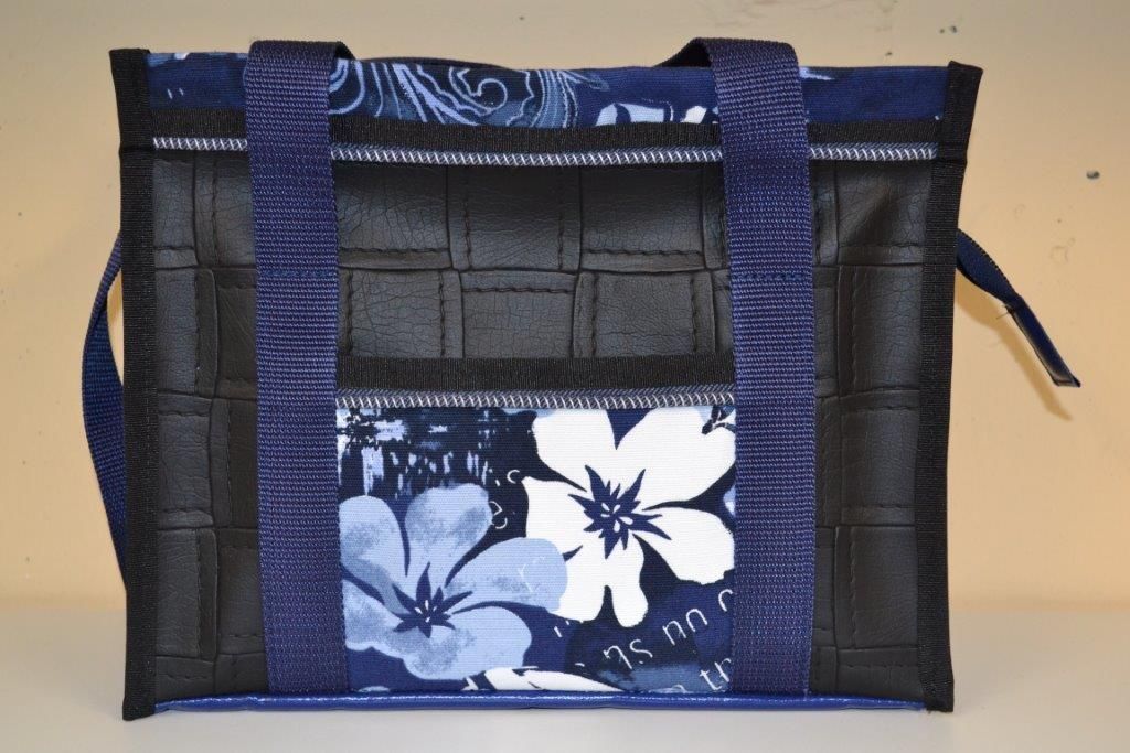 Umhängetasche Riedland Klein - riedland.ch in Tuggen