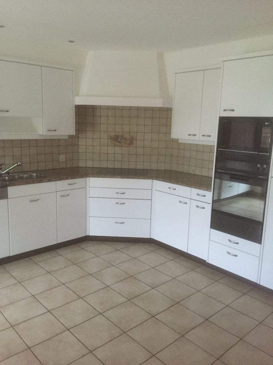 Bemalte Küche, Arbeit der Malerei Lampert