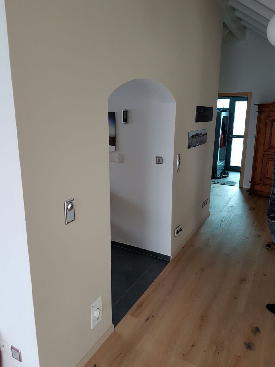 Bemalte Wand, Arbeit der Malerei Lampert