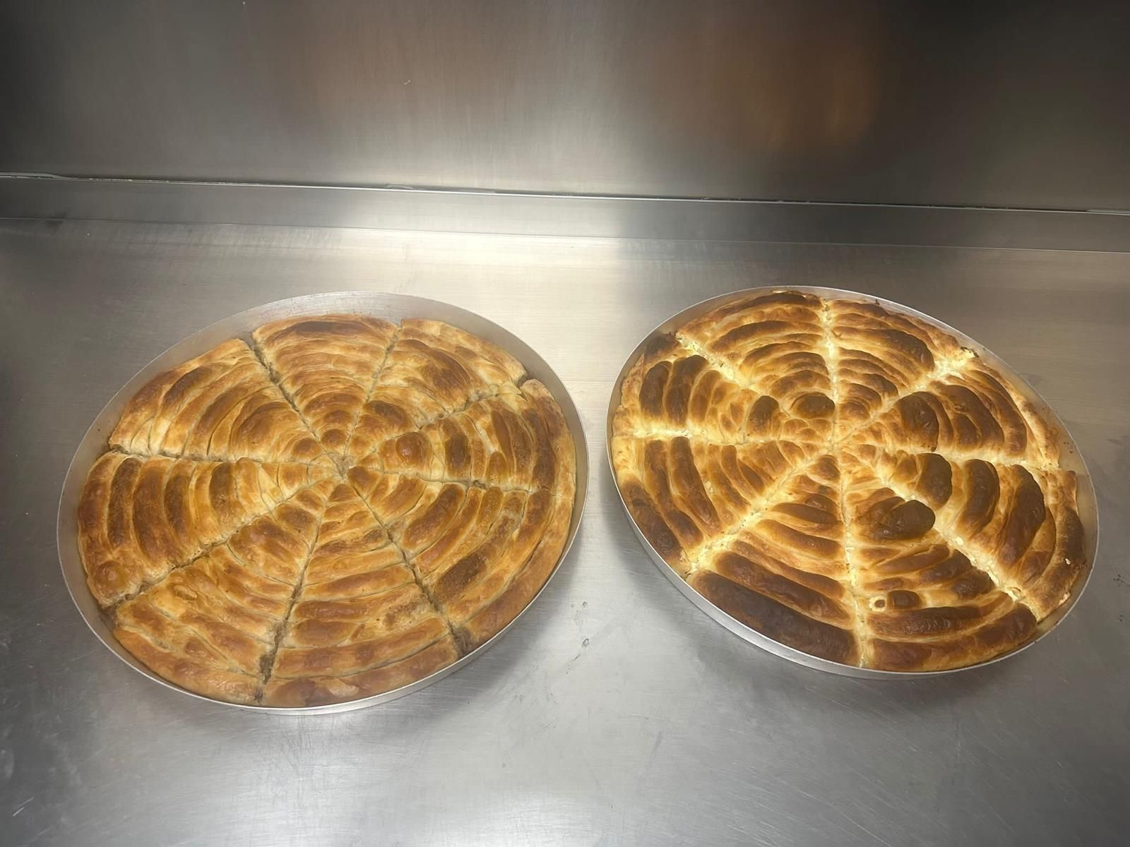 Burek mit Fleisch und Spinat 
Burekhouse Birsfelden